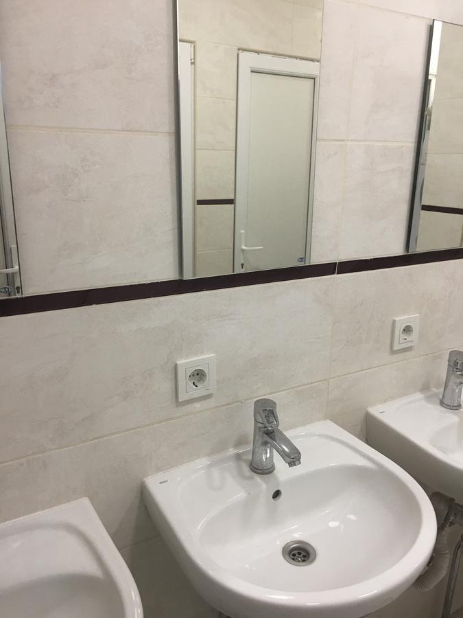 Hostel Railway Kiev Extérieur photo